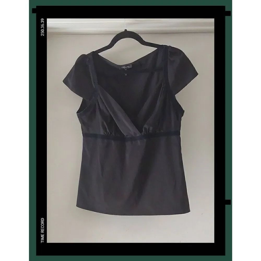 Nice Silky Black Daisy Fuentes Peplum Style Top Sz Large